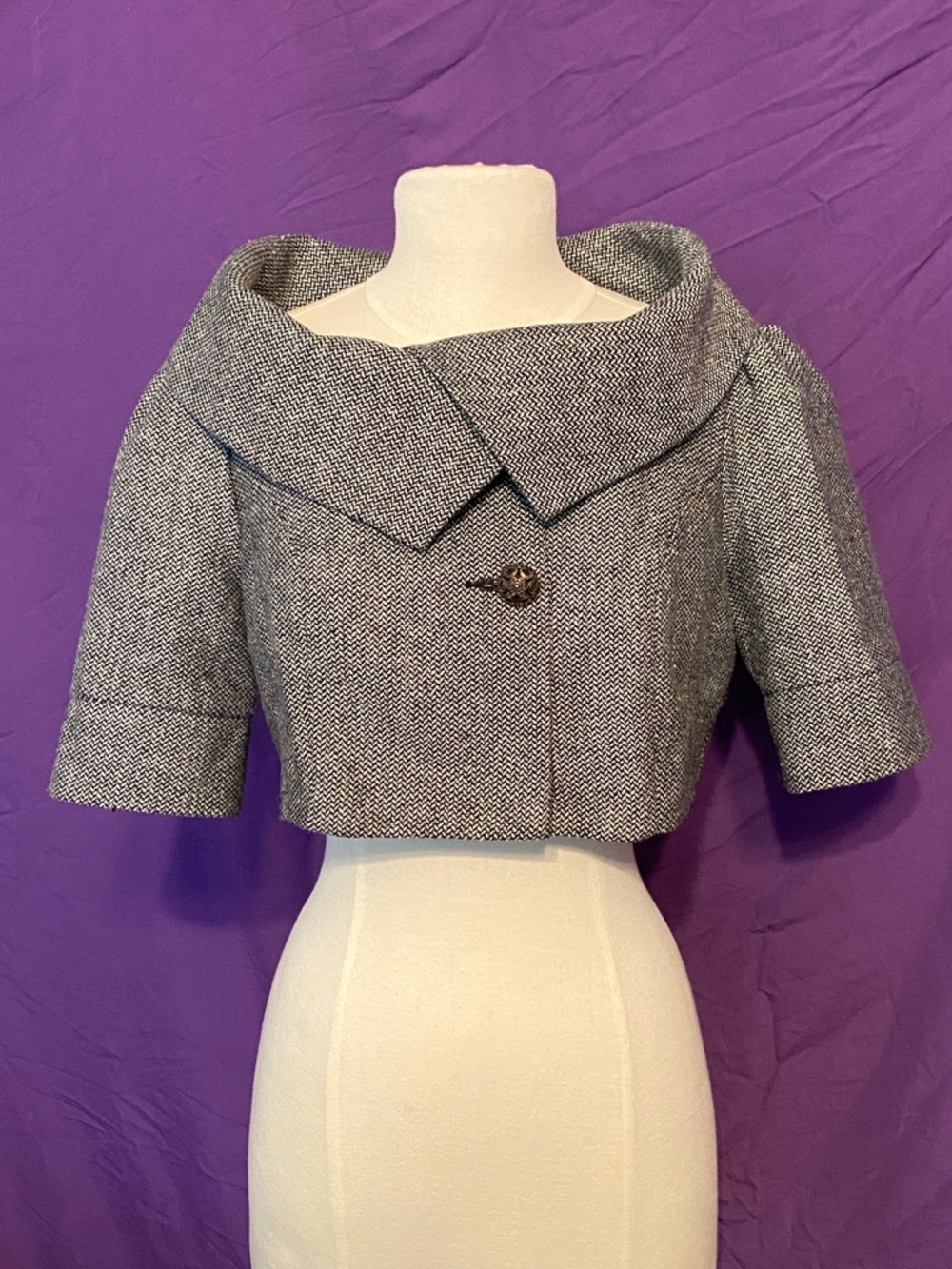 Vintage 90s Rampage Gray Herringbone Tweed 60s-style Cropped Jacket. Size M.